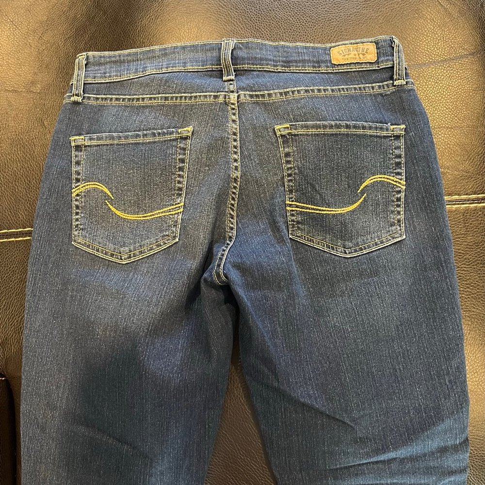 Signature Levi Strauss Ladies Modern Straight Jeans Size 12S / W31/ L30 - Picture 5 of 6